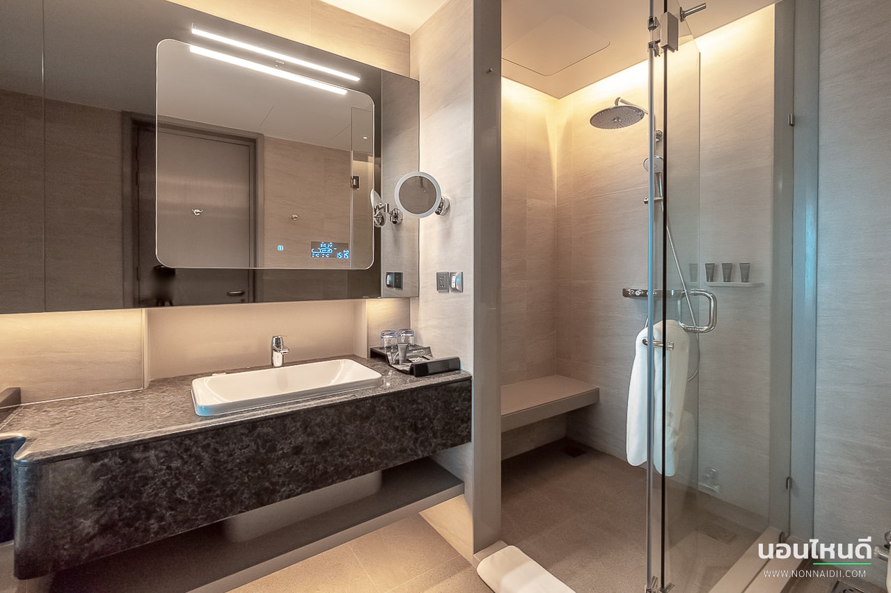 รีวิว!! Grande Centre Point Space Pattaya โรงแรมธีมอวกาศสุดล้ำ พร้อมสวนน้ำแบบจัดเต็มในพัทยา!