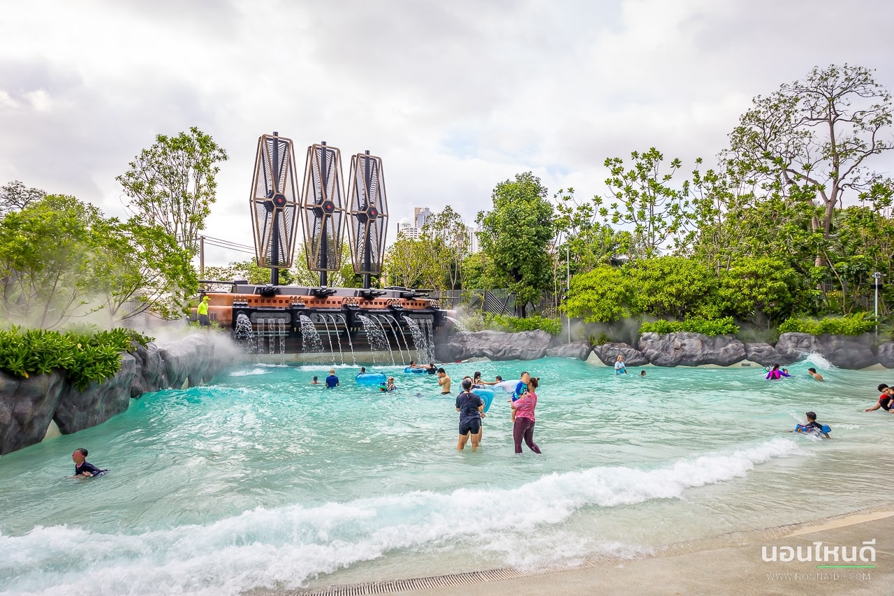 รีวิว!! Grande Centre Point Space Pattaya โรงแรมธีมอวกาศสุดล้ำ พร้อมสวนน้ำแบบจัดเต็มในพัทยา!