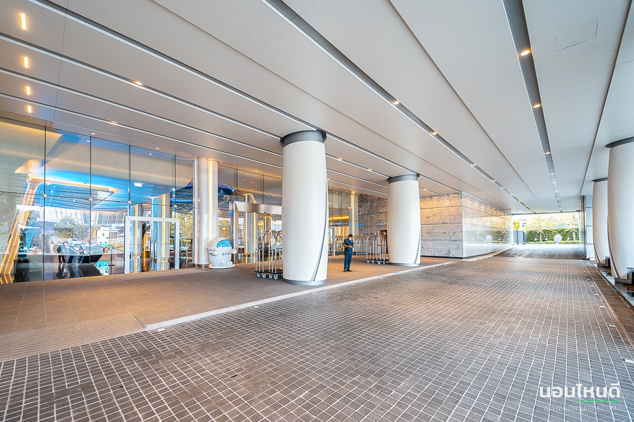 รีวิว!! Grande Centre Point Space Pattaya โรงแรมธีมอวกาศสุดล้ำ พร้อมสวนน้ำแบบจัดเต็มในพัทยา!