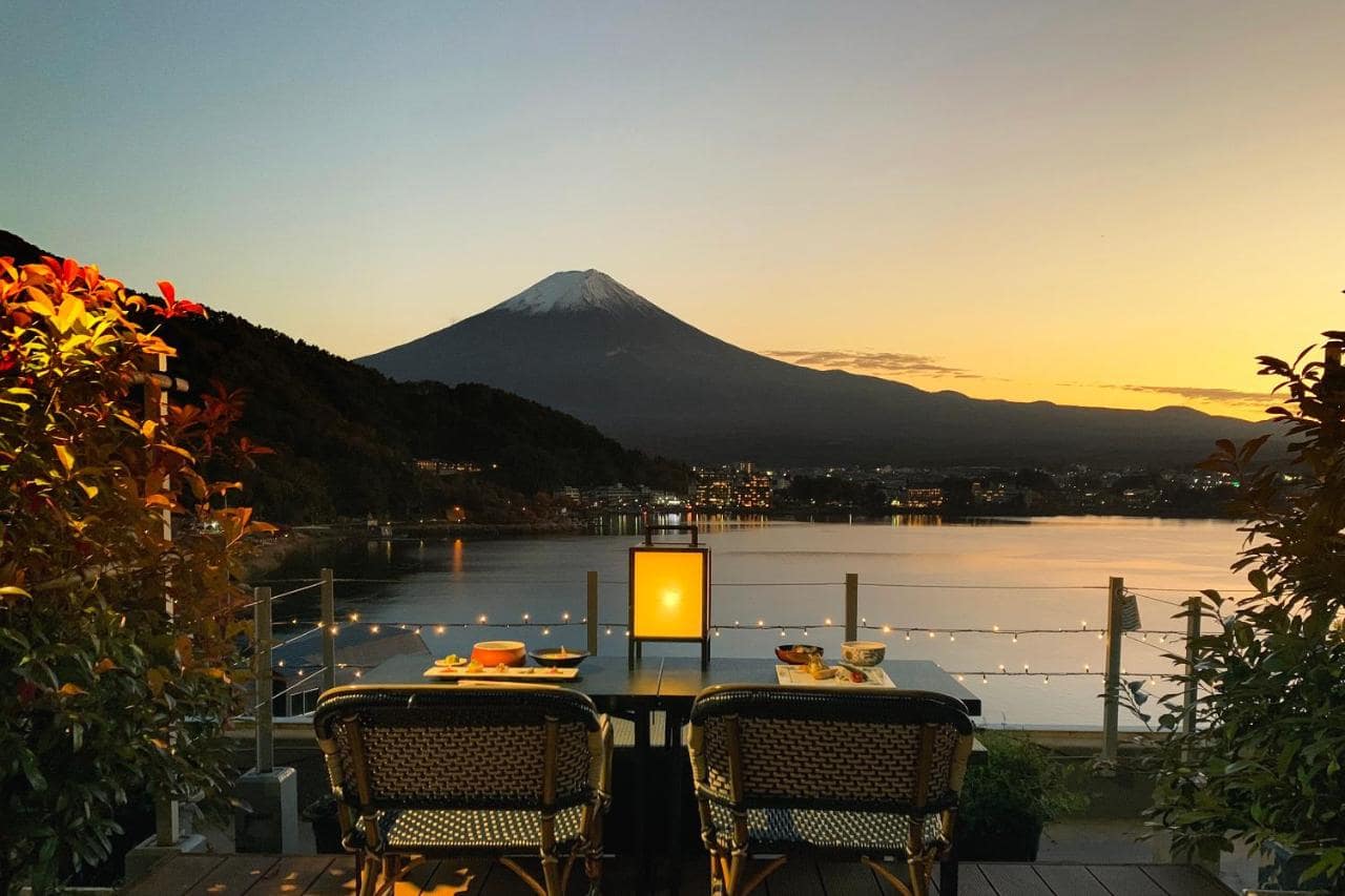 10 ที่พักคาวากุจิโกะ (Kawaguchiko) มีวิวภูเขาไฟฟูจิสวยๆ!