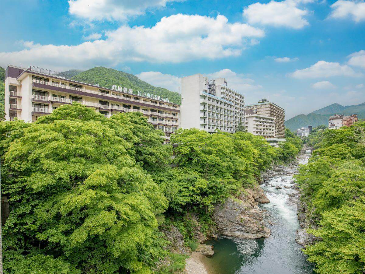 12 ที่พักนิกโก้ (Nikko) ญี่ปุ่น มีทั้งติดทะเลสาบ มีออนเซ็น ใกล้สถานีรถไฟ!