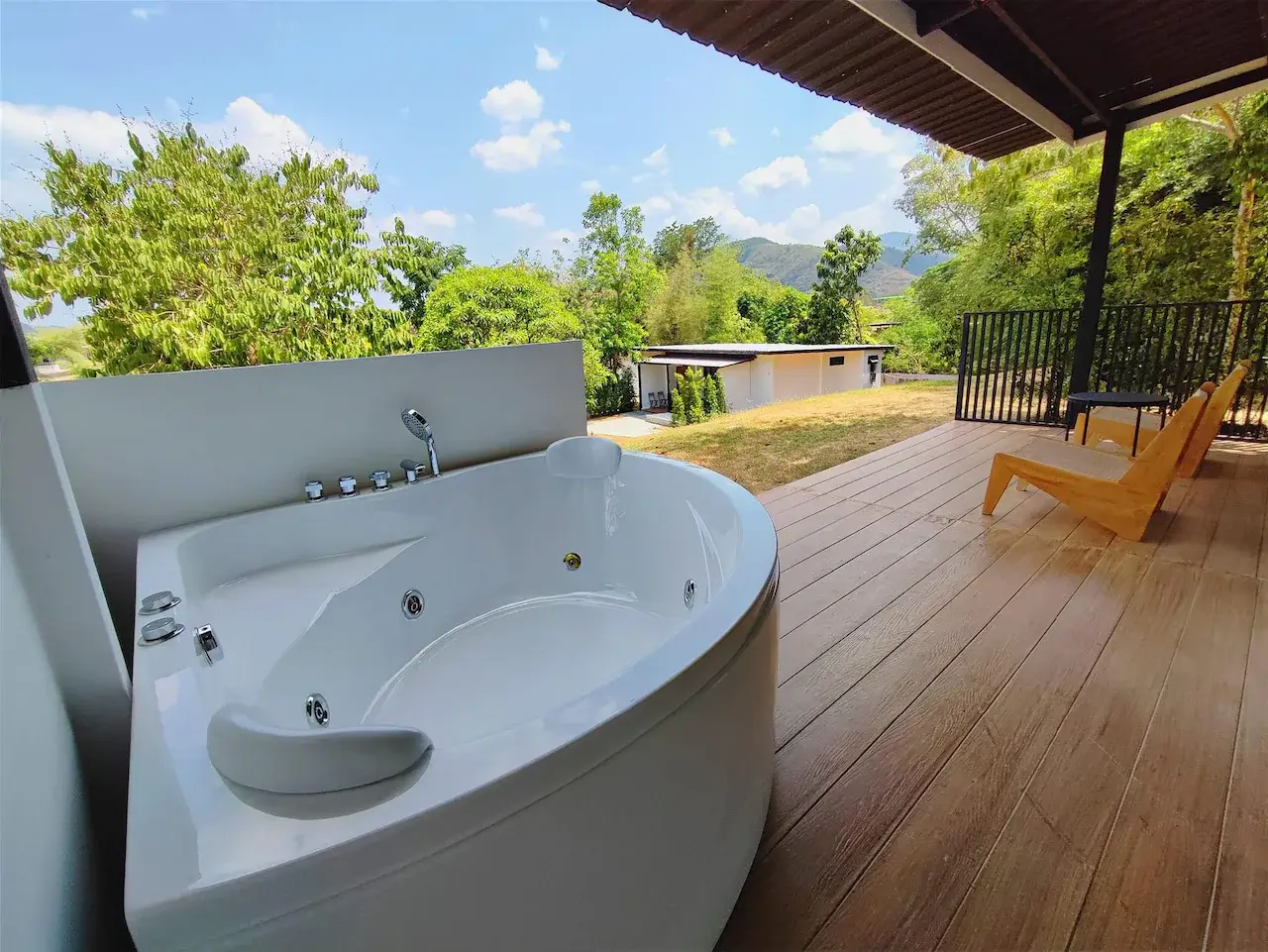 10 ที่พักสวนผึ้ง มีอ่างอาบน้ำสวยๆ พร้อมวิวธรรมชาติ!
